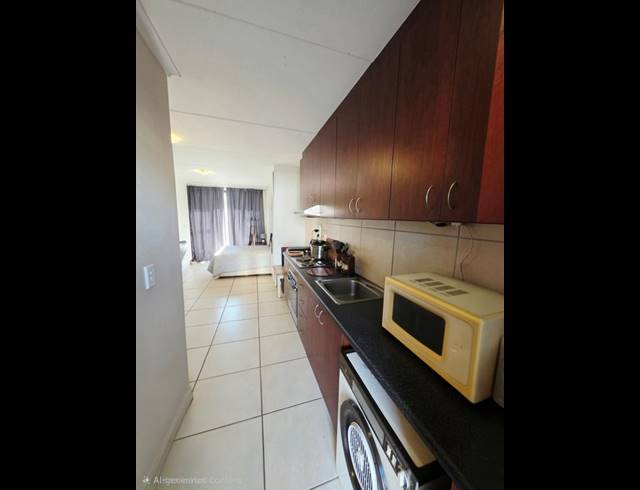 1 BEDROOM PROPERTY TO RENT IN BUH-REIN